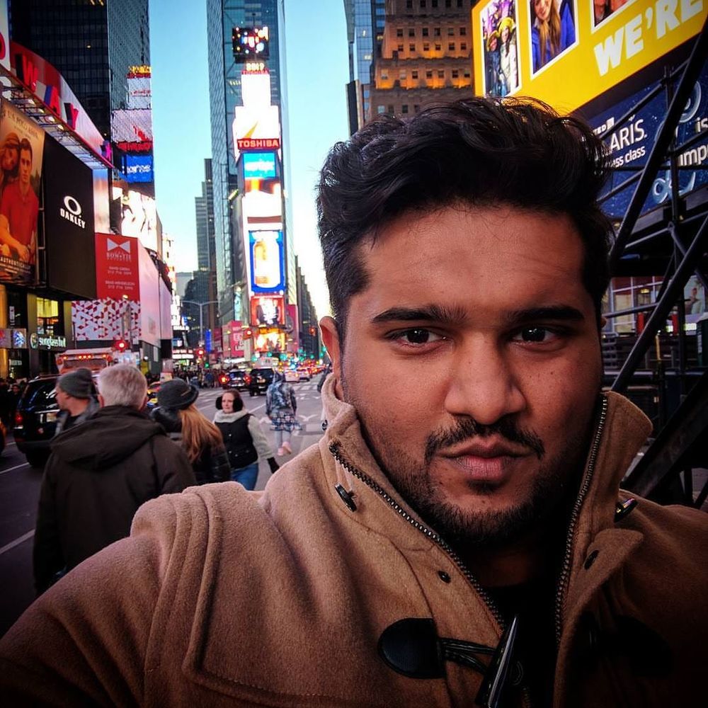 Meet your Posher, Naveed
